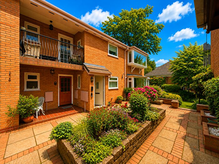 2 Bedroom Flat For Sale In Buxton Road West, Disley, Stockport, SK12
