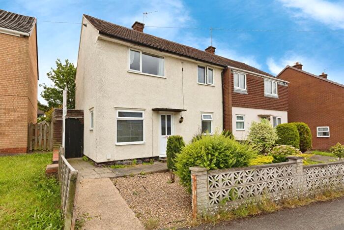 3 Bedroom Semi-Detached House For Sale In Mason Avenue, Leamington Spa, CV32