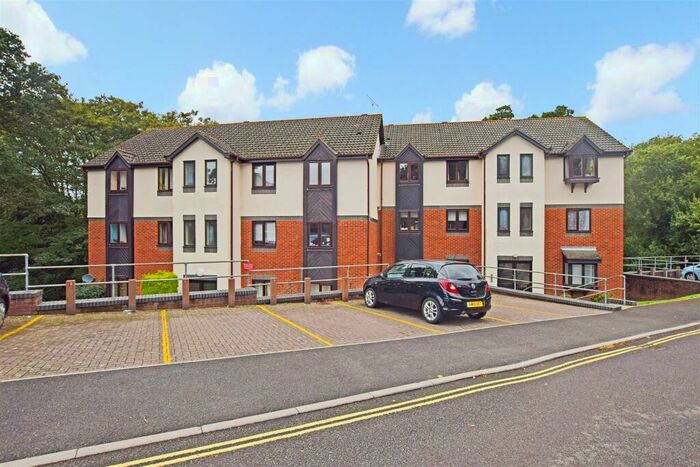 2 Bedroom Flat To Rent In Flat Briarswood, Southampton, SO16