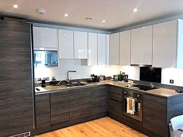 1 Bedroom Flat To Rent In Aurora Point East, Plough Way, Marine Wharf, Surrey Quays, SE16