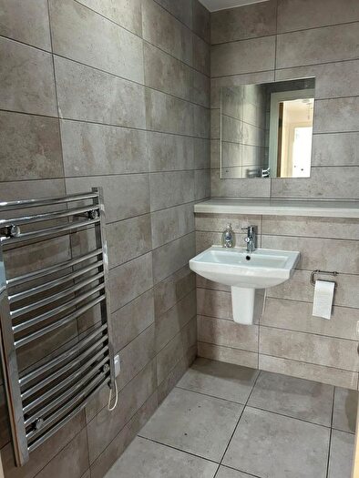 2 Bedroom Flat To Rent In Plaza Boulevard, Liverpool, Merseyside, L8