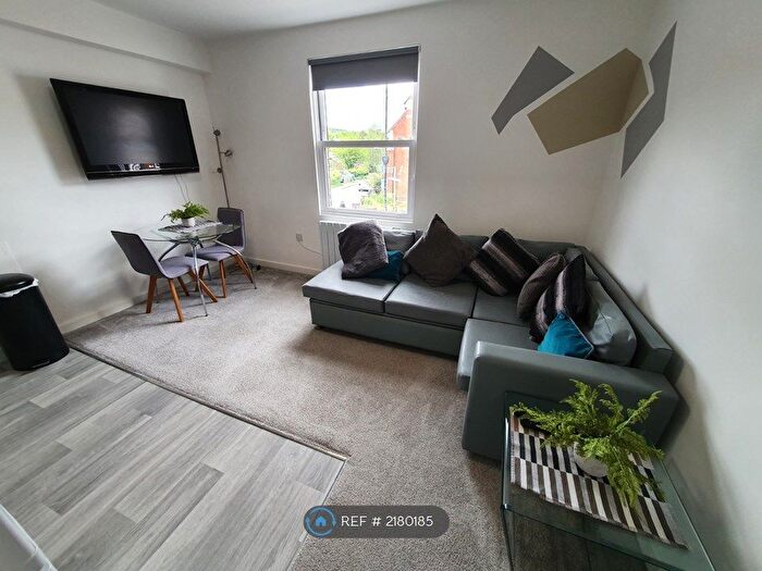 1 Bedroom Flat To Rent In High Street, Woburn Sands, Milton Keynes, MK17