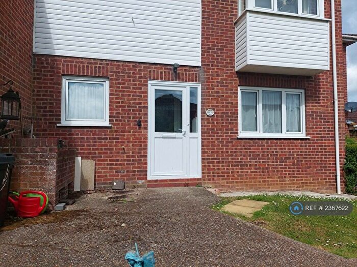 2 Bedroom Flat To Rent In Bramblefield Close, Longfield, DA3