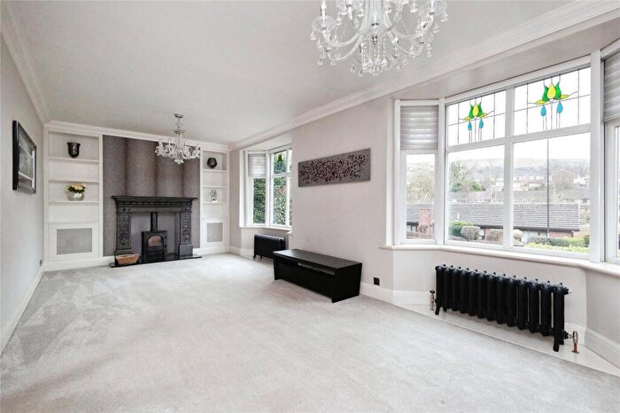 4 Bedroom Detached House For Sale In Primrose Crescent, Glossop, Derbyshire, SK13