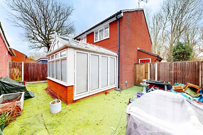 1 Bedroom Terraced House For Sale In Jersey Road, Crawley, RH11