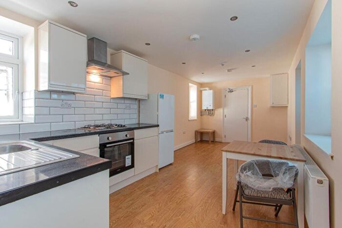 2 Bedroom Private Halls To Rent In The Walk, Roath, CF24