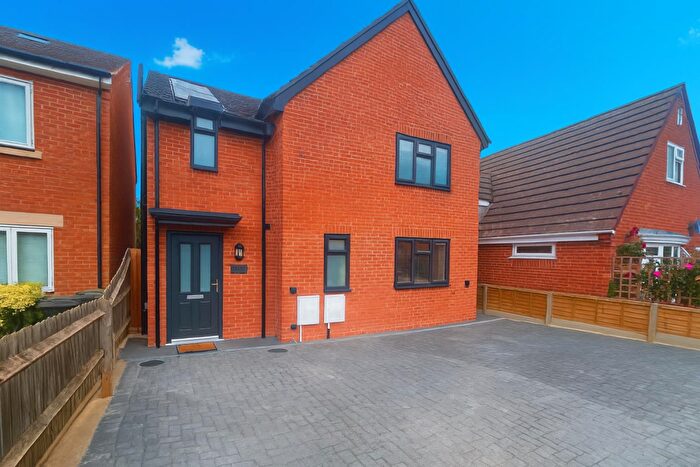 1 Bedroom Flat To Rent In Conifer Close, Oxford, OX2