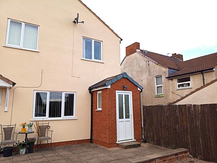 2 Bedroom Property To Rent In Mount Street, Cannock, WS12