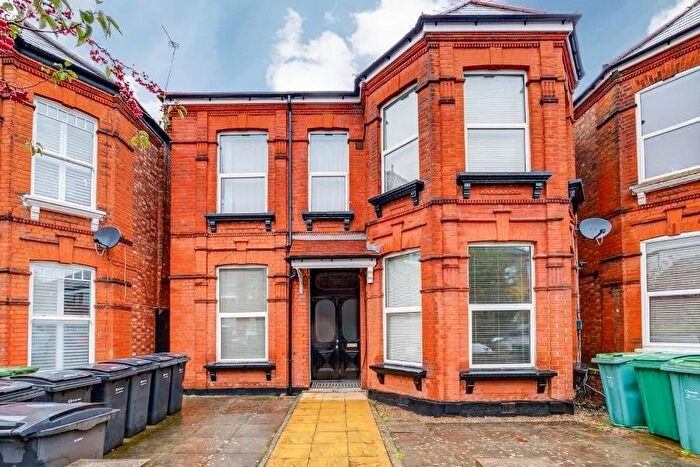 1 Bedroom Flat To Rent In Manstone Road, London, NW2