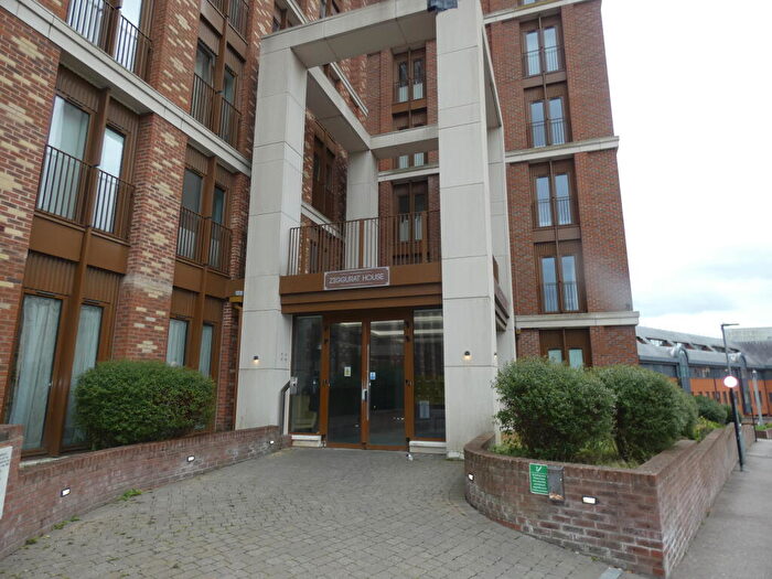 1 Bedroom Flat To Rent In Grosvenor Road, St. Albans, AL1