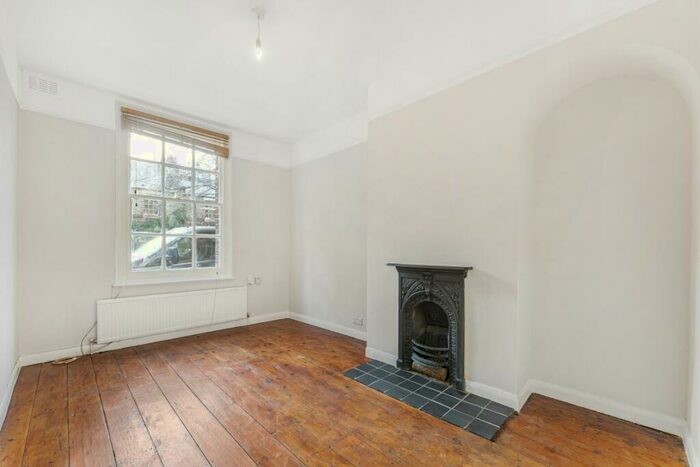 2 Bedroom Flat To Rent In Gibson Gardens, Stoke Newington, N16