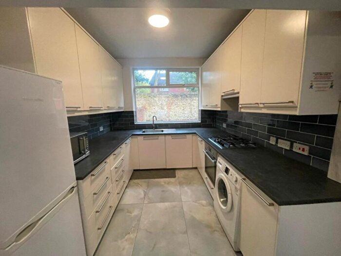 4 Bedroom Terraced House To Rent In Brackenbury Road, Preston, PR1