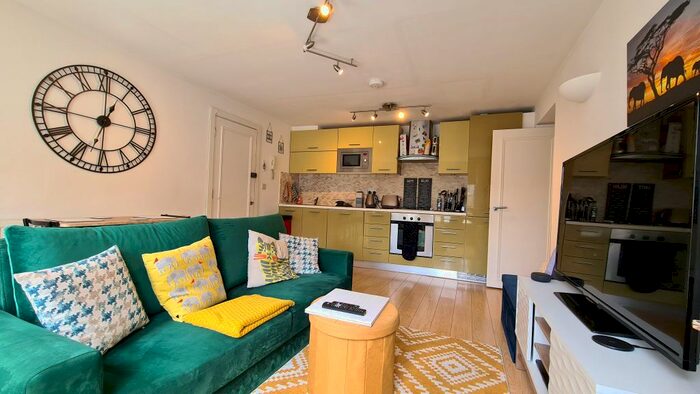 1 Bedroom Property To Rent In Market Chambers, Church Street, Enfield, EN2