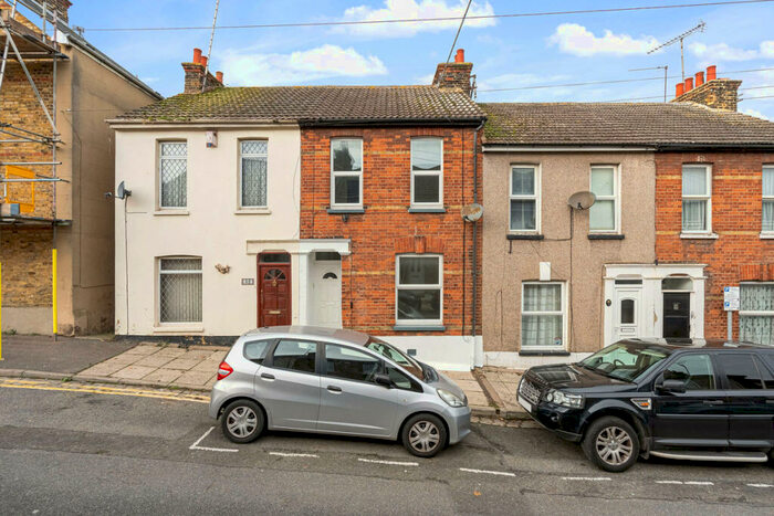 2 Bedroom Terraced House To Rent In Clarendon Road, Gravesend, DA12