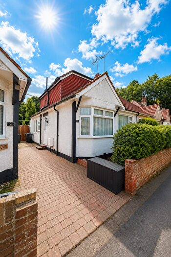Bungalow To Rent In Horton Road, South Darenth, Dartford, Kent, DA4