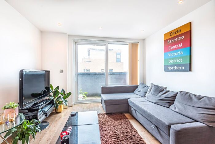 1 Bedroom Flat To Rent In Lime View Apartments, John Nash Mews, London, E14