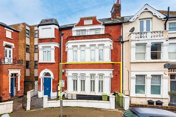 1 Bedroom Apartment For Sale In Mysore Road, London, SW11
