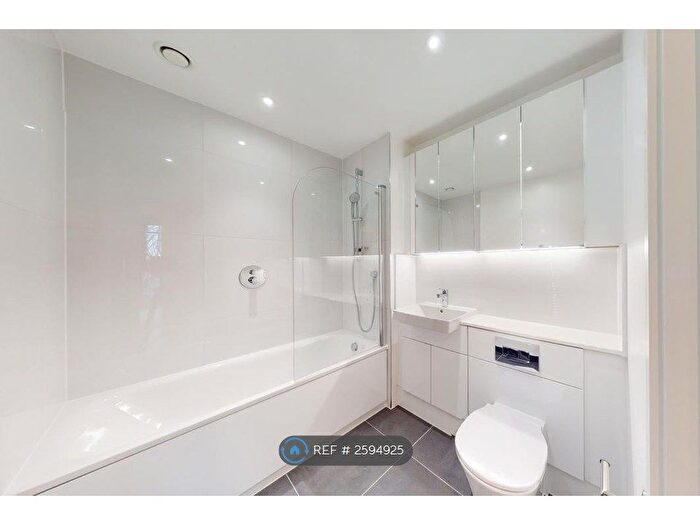 1 Bedroom Flat To Rent In City Lights Point, London, SE1