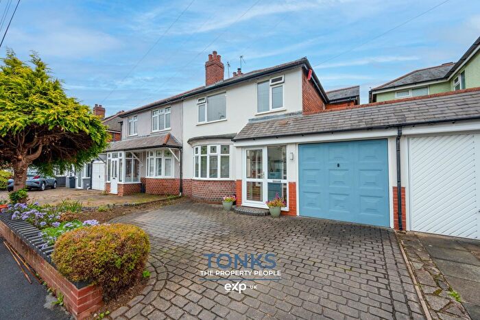 3 Bedroom Semi-Detached House For Sale In Woodland Road, Halesowen, B62