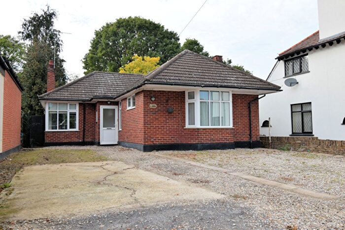 2 Bedroom Detached Bungalow To Rent In Southbourne Grove, Westcliff-On-Sea, SS0