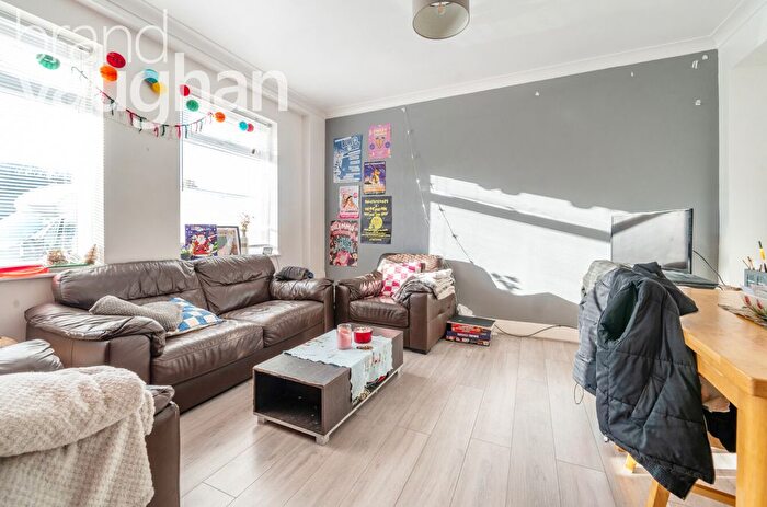 5 Bedroom Semi-Detached House To Rent In Upper Bevendean Avenue, Brighton, BN2