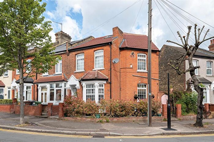 3 Bedroom Property For Sale In Hamilton Road, Walthamstow, E17