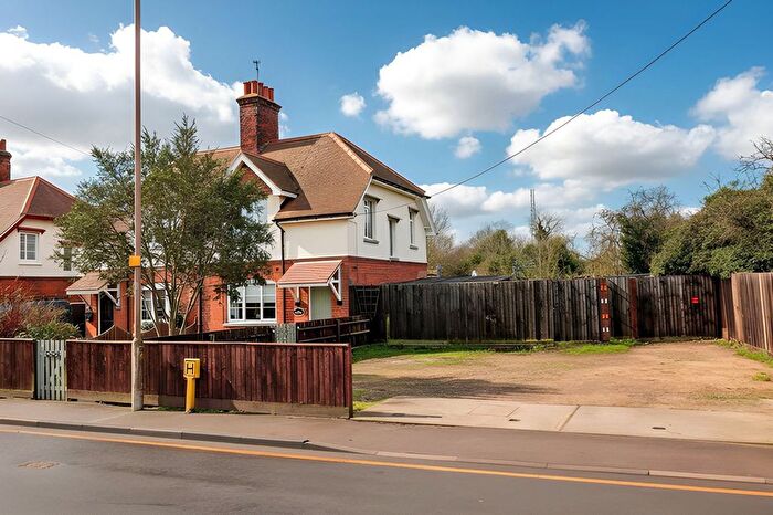 4 Bedroom Semi-Detached House For Sale In Hall Road, Southminster, CM0