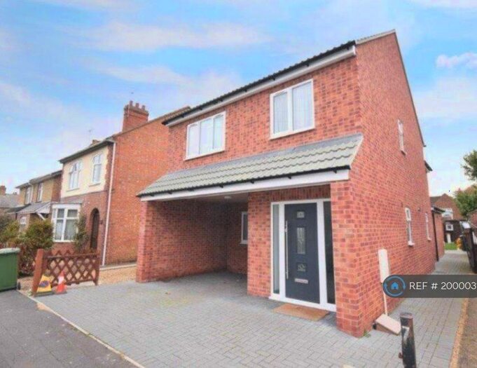 4 Bedroom Detached House To Rent In Manor Avenue, Peterborough, PE2