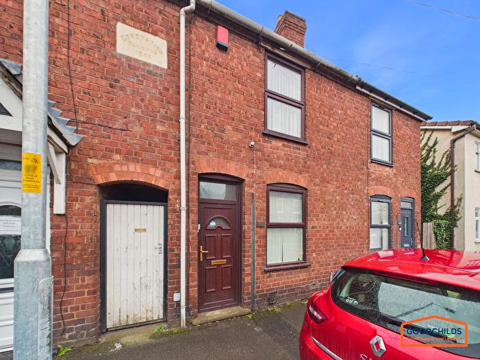 3 Bedroom Terraced House For Sale In Lichfield Road, Brownhills, WS8