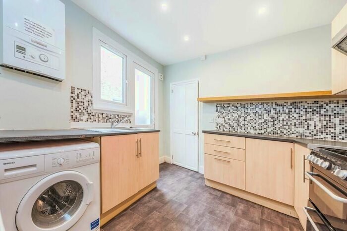 4 Bedroom Terraced House To Rent In Moffat Road, London, SW17