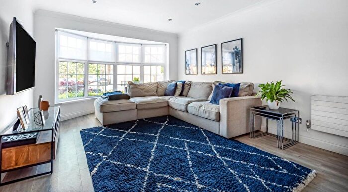 5 Bedroom Semi-Detached House For Sale In Hartfield Avenue, Elstree, WD6