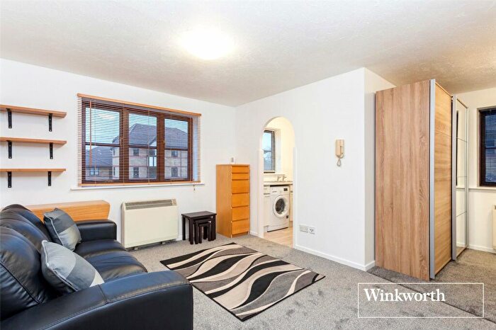 1 Bedroom Apartment To Rent In Woodvale Way, London, NW11