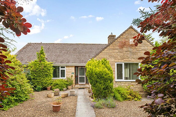 3 Bedroom Bungalow For Sale In Dikler Close, Bourton-on-the-Water, Cheltenham, GL54