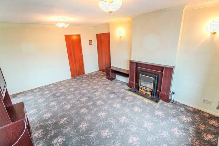 2 Bedroom Detached Bungalow For Sale In Pasture Close, Heywood, OL10