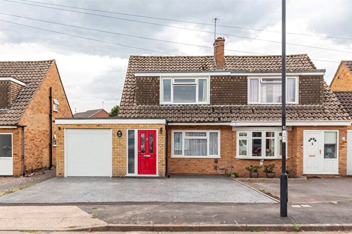 3 Bedroom Semi-Detached House For Sale In Greenlands Way, Bristol, BS10