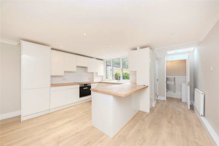 3 Bedroom Terraced House To Rent In Berkeley Court, Weybridge, Surrey, KT13