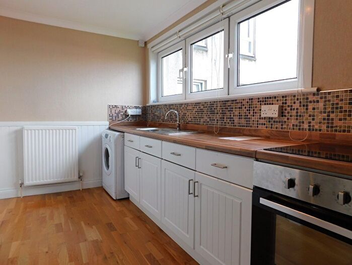 2 Bedroom Flat To Rent In , Longstone Street, Edinburgh, EH14