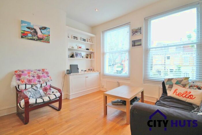 1 Bedroom Flat To Rent In Ferme Park Road, London, N4