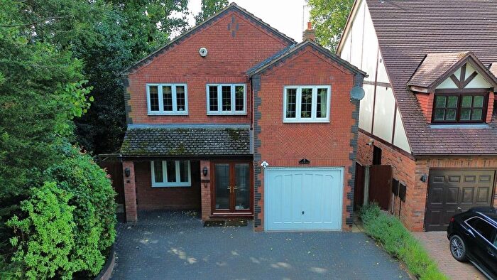 4 Bedroom Detached House For Sale In Shelly Lane, Monkspath, B90