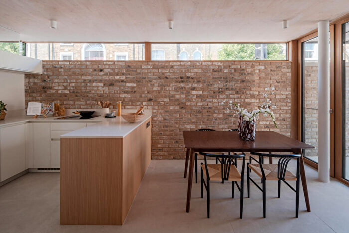 2 Bedroom House For Sale In Milton Grove, London, N16