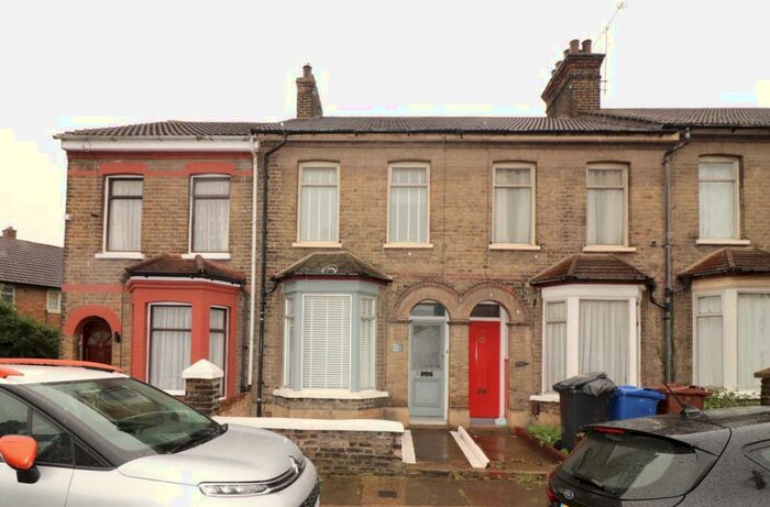 2 Bedroom Terraced House To Rent In Rosebery Road, Grays, RM17