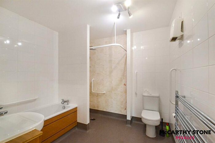 2 Bedroom Flat For Sale In Lyle Court, Barnton Grove, Edinburgh, EH4