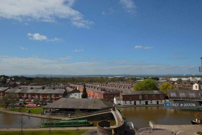 2 Bedroom Flat To Rent In Handbridge Square, Chester, CH1