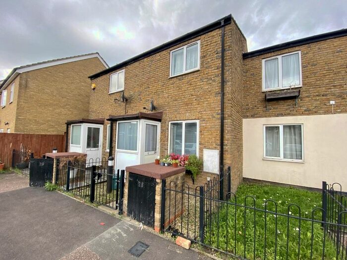 1 Bedroom Property To Rent In Copthorne Mews, Hayes, Middlesex, UB3
