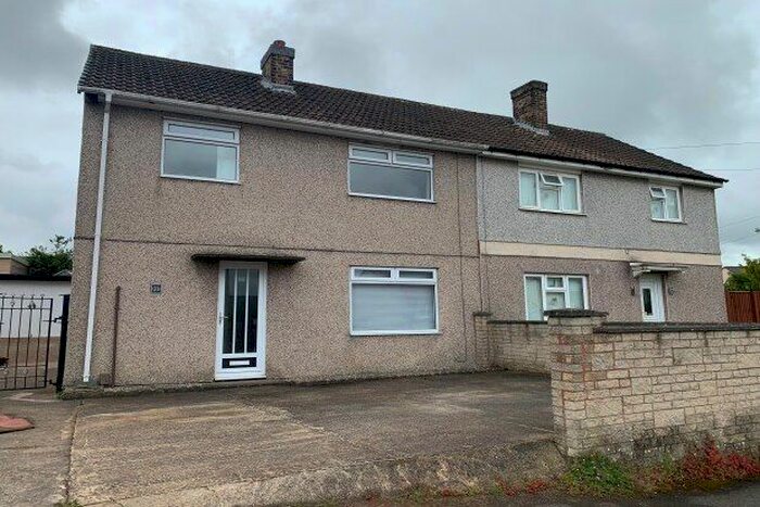 3 Bedroom Semi-Detached House To Rent In Tudor Crescent, Mansfield, NG21