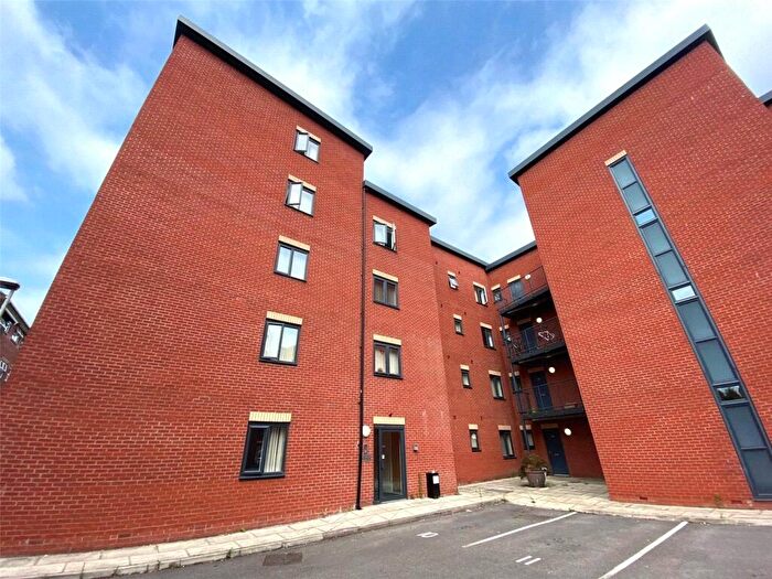 3 Bedroom Apartment To Rent In Fallowfield, Greater Manchester, M14