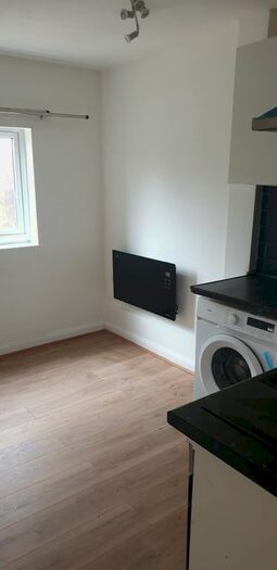 1 Bedroom Flat To Rent In Falconers Road, Luton, LU2