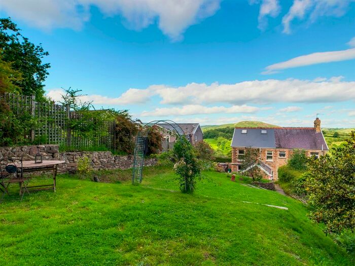 2 Bedroom Semi-Detached House To Rent In Clydach Road, Swansea, SA6