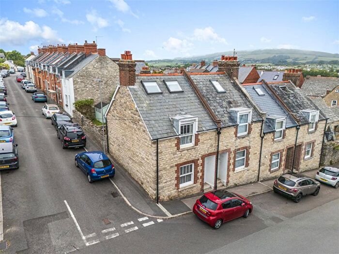 3 Bedroom Property For Sale In Townsend Road, Swanage, BH19
