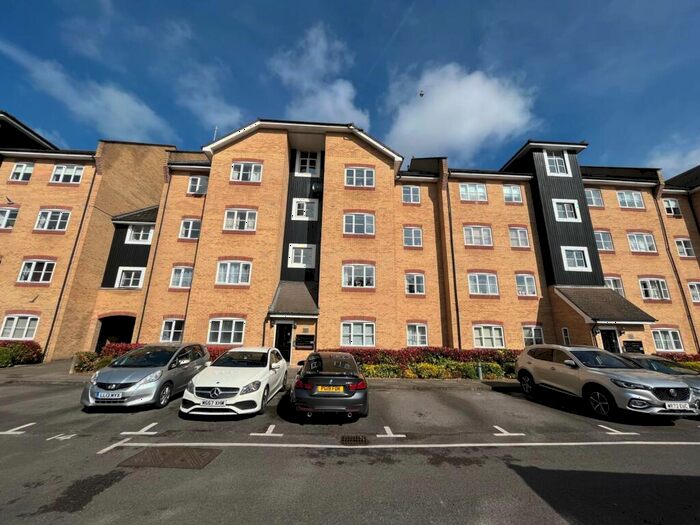 2 Bedroom Apartment To Rent In Stephenson Wharf, Hemel Hempstead, HP3